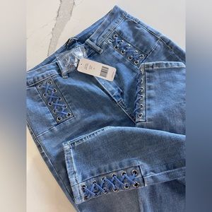 Women’s Bebe skinny denim jeans with lace detail size 29 with tags